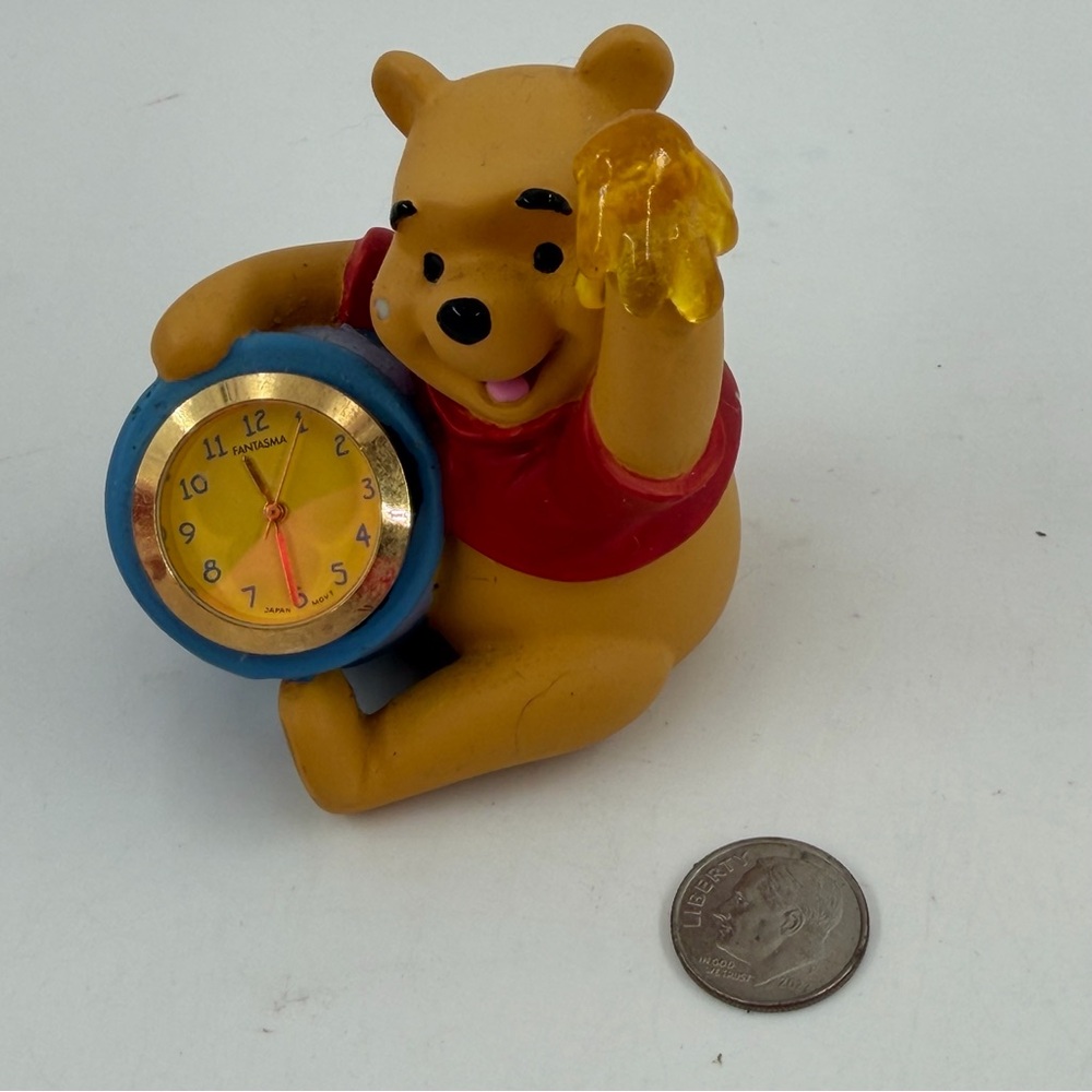 Vintage Disney Winnie the Pooh Clock Figurine w/Honey Pot by Fantasia - 3” Tall - Picture 2 of 5